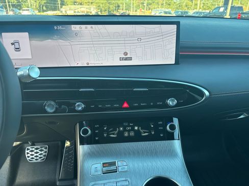 Used 2026 Genesis GV70 2.5T Sport Prestige image 18