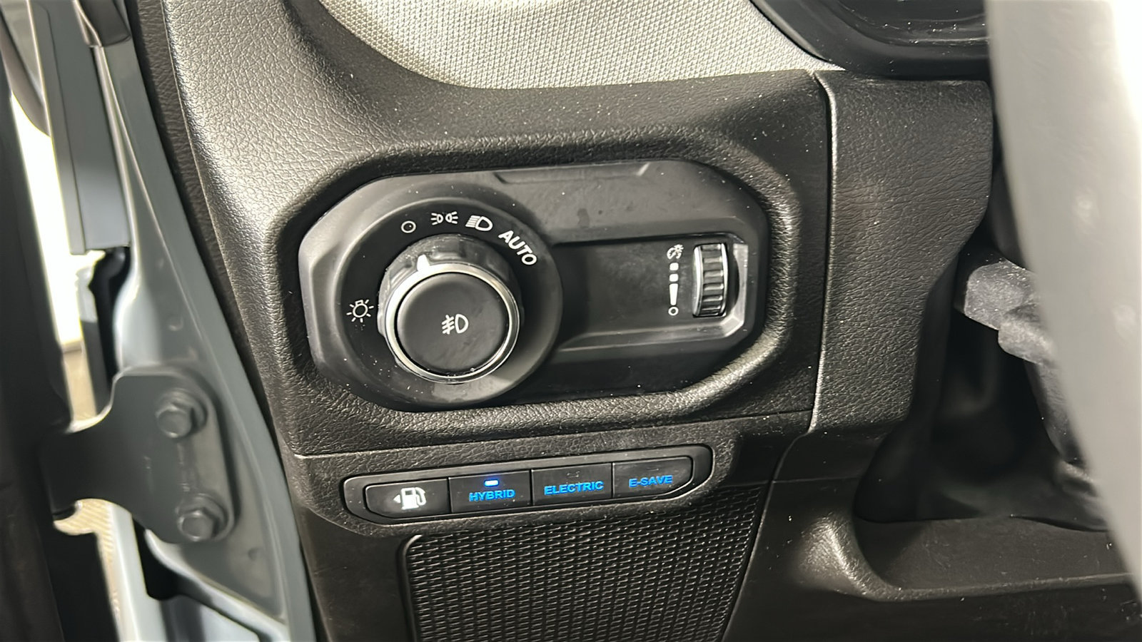Used 2024 Jeep Wrangler Unlimited AWD/4WD image 21