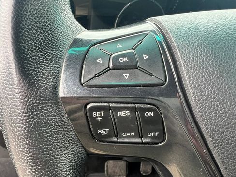 Used 2016 Ford Explorer XLT w/ Equipment Group 202A AWD/4WD image 35