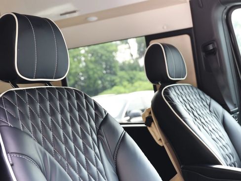 Used 2021 Mercedes-Benz Sprinter 3500 image 90