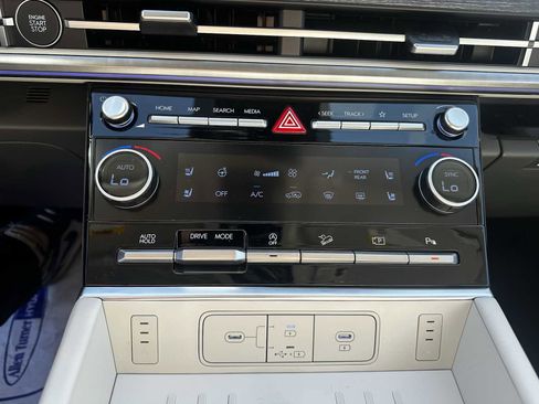New 2026 Hyundai Santa Fe Calligraphy FWD image 18