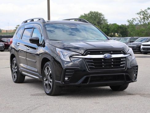 Used 2024 Subaru Ascent Touring AWD/4WD image 4