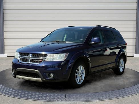 Used 2017 Dodge Journey SXT w/ Premium Group FWD image 3
