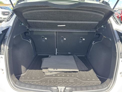 Used 2023 Nissan Kicks SR w/ SR Premium Package FWD image 32