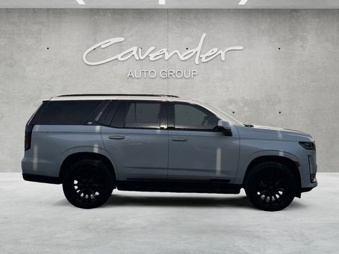 Used 2021 Cadillac Escalade Premium Luxury RWD image 17