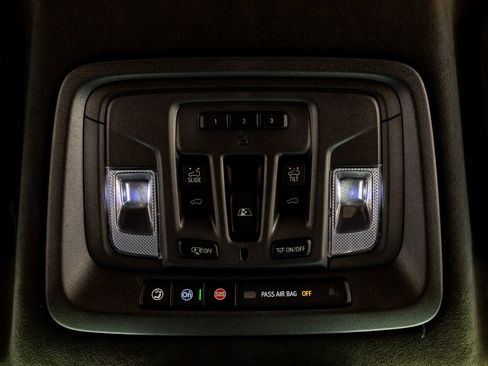 Used 2024 GMC Sierra 2500 Denali Ultimate image 29