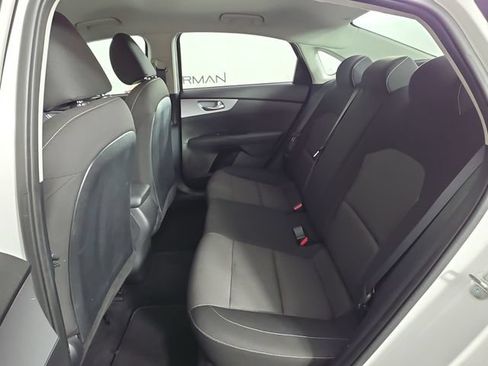 Used 2024 Kia Forte LXS w/ LXS Technology Package FWD image 21