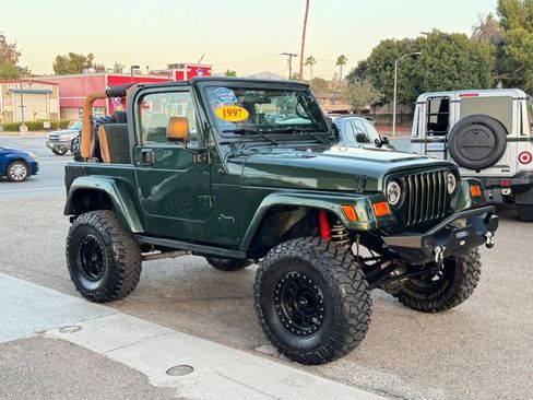 Used 1997 Jeep Wrangler Sahara AWD/4WD image 2