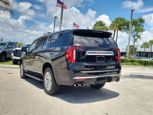 Used 2024 GMC Yukon XL Denali w/ Advanced Technology Package AWD/4WD image 7