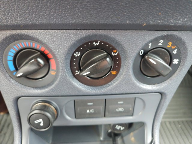 Used 2011 Ford Transit Connect XLT Premium FWD image 18