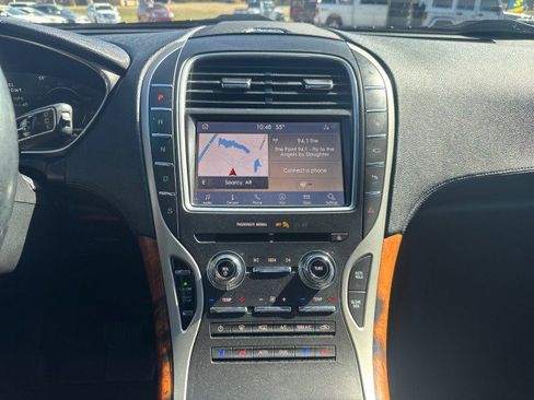 Used 2020 Lincoln Nautilus Reserve w/ Equipment Group 201A image 11