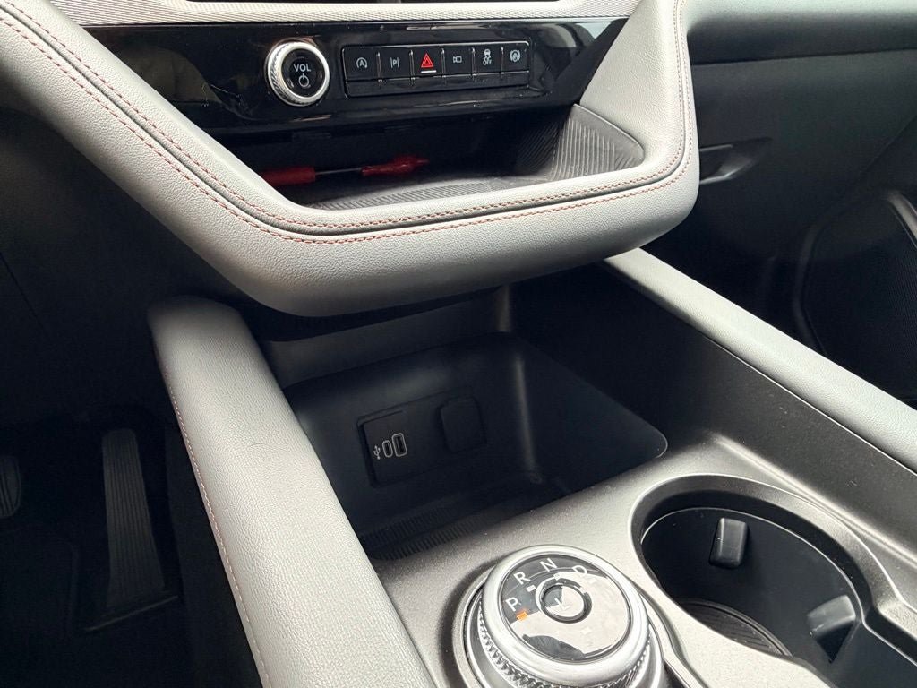 New 2026 Ford Explorer Active w/ Active Comfort Package RWD image 25