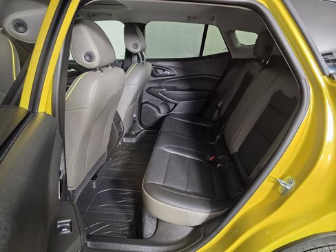 Used 2024 Chevrolet Trax ACTIV w/ Sunroof Package image 15