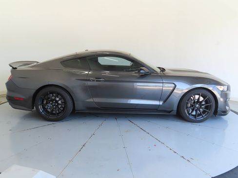 Used 2017 Ford Mustang Shelby GT350 w/ Electronics Package RWD image 2