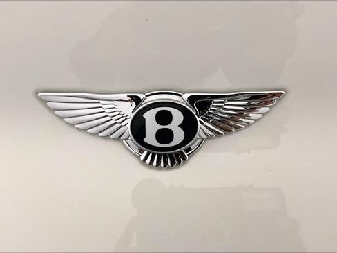 Used 2023 Bentley Bentayga AWD/4WD image 18