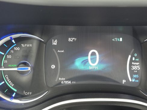 Used 2024 Chrysler Pacifica Limited FWD image 7