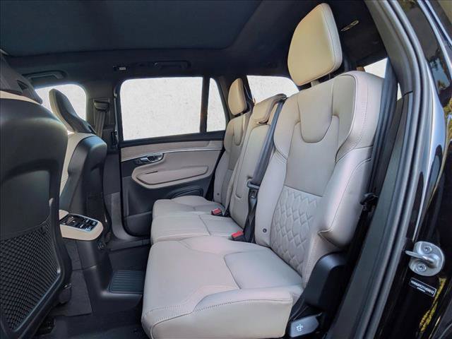 New 2026 Volvo XC90 T8 Plus w/ Protection Package Premier AWD/4WD image 16