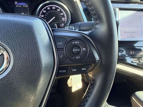 Certified 2019 Toyota Camry SE image 7
