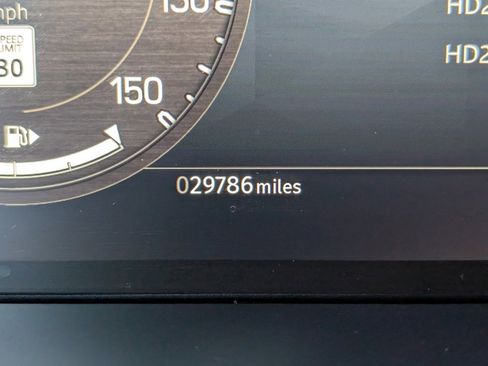 Used 2023 Land Rover Defender 110 S image 23