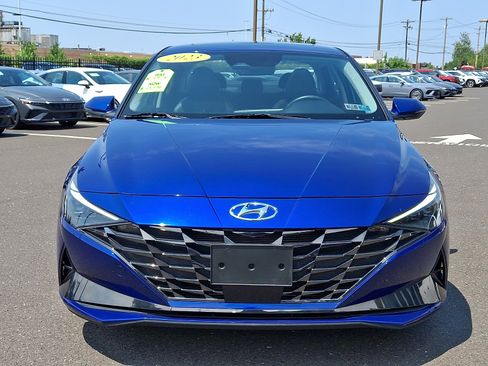 Certified 2023 Hyundai Elantra Limited FWD image 2