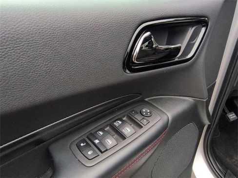 Used 2023 RAM 1500 Laramie image 13