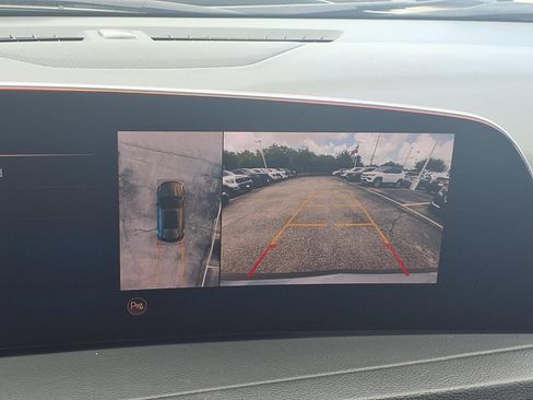Used 2025 Cadillac XT4 Premium Luxury FWD image 4