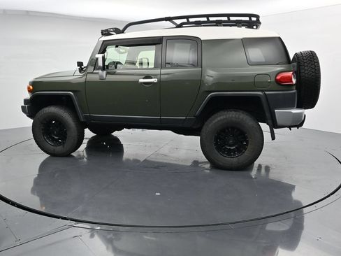 Used 2012 Toyota FJ Cruiser 4WD w/ Convenience Pkg image 5