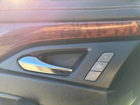 Used 2011 Cadillac CTS Luxury image 31