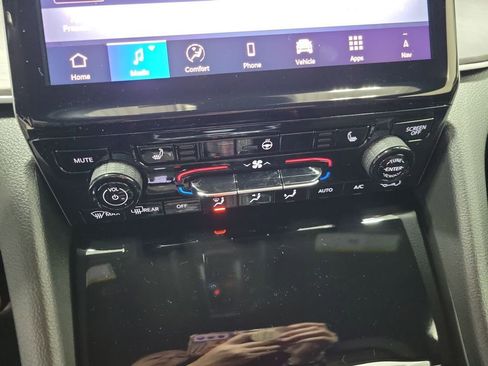 New 2025 Jeep Grand Cherokee L Limited AWD/4WD image 21