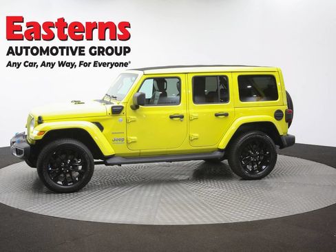 Used 2022 Jeep Wrangler Unlimited Sahara w/ Cold Weather Group AWD/4WD image 59