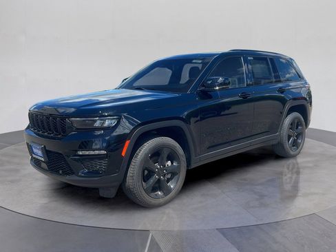 Used 2025 Jeep Grand Cherokee Limited w/ Luxury Tech Group II AWD/4WD image 1
