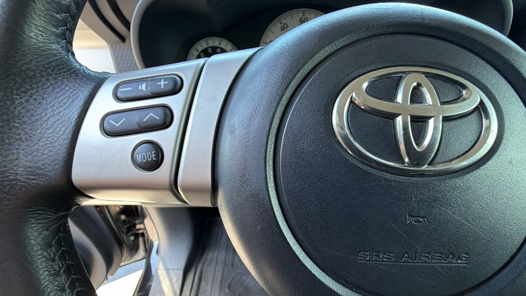 Used 2014 Toyota FJ Cruiser 4WD w/ Upgrade Package image 19