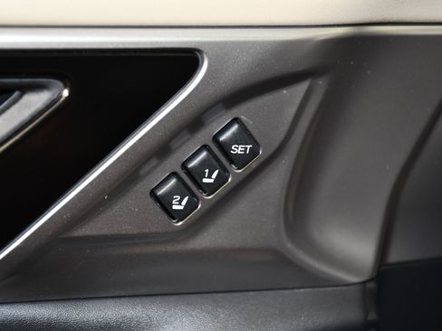 Used 2020 Subaru Outback Limited AWD/4WD image 34