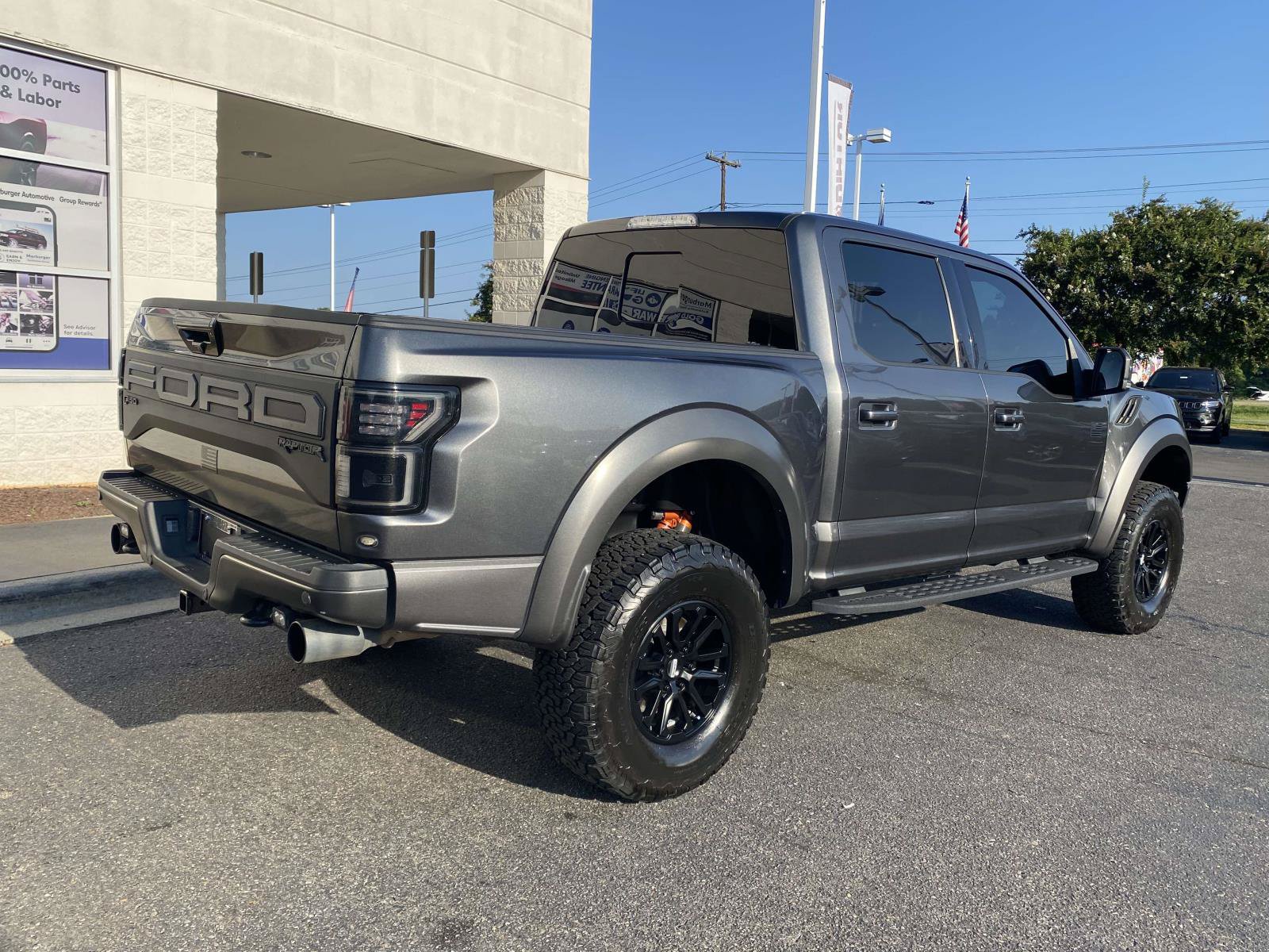 Used 2020 Ford F150 Raptor w/ Equipment Group 802A Luxury AWD/4WD image 9