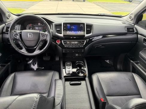 Used 2017 Honda Pilot Touring image 20