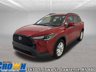 Used 2023 Toyota Corolla Cross LE w/ Moonroof Package AWD/4WD video 1