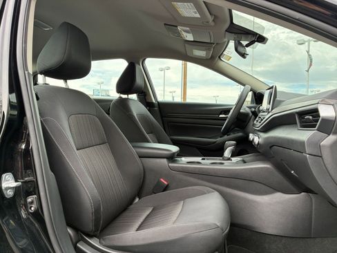 Used 2025 Nissan Altima 2.5 SV image 37