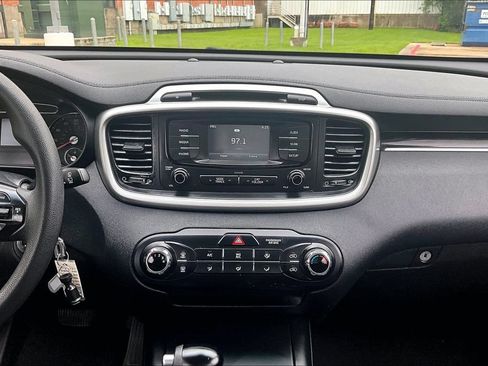 Used 2018 Kia Sorento L FWD image 43