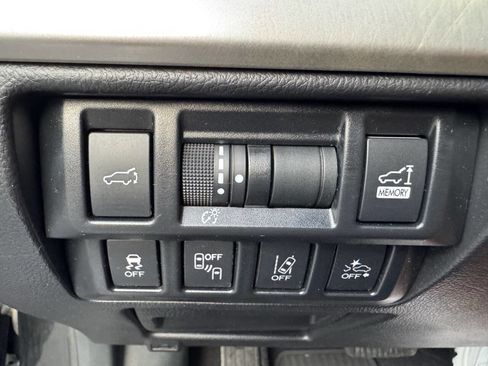 Used 2018 Subaru Outback 3.6R Touring w/ Popular Package #3 image 37