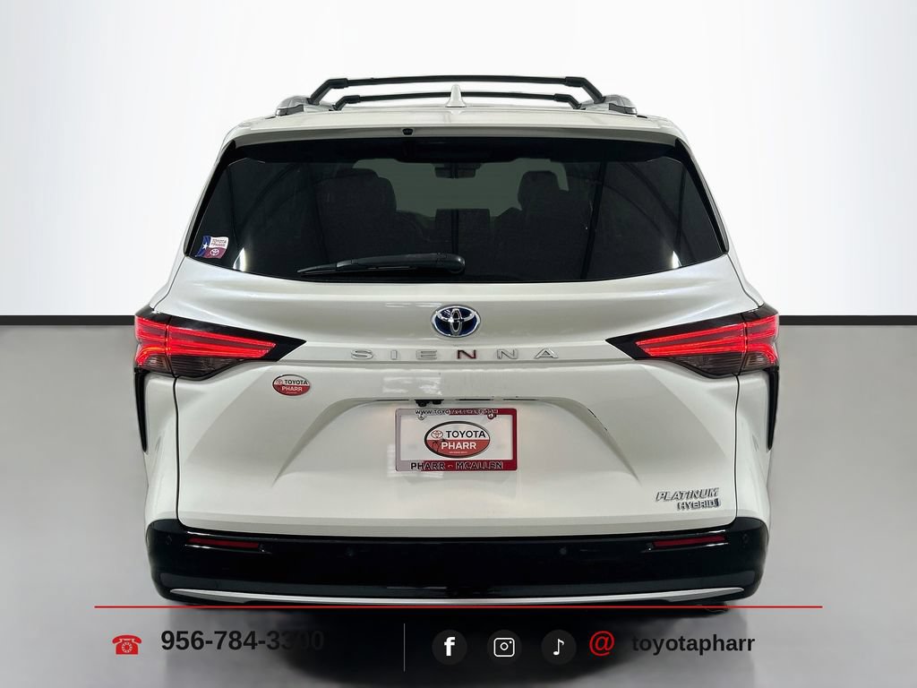 Used 2021 Toyota Sienna Platinum FWD image 6