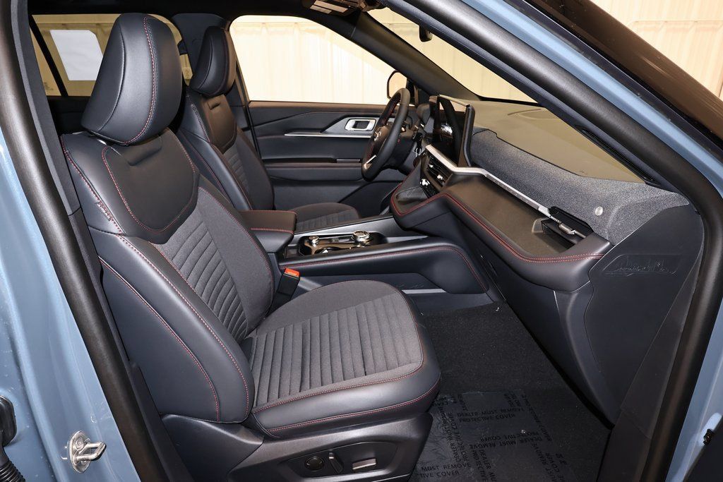New 2026 Ford Explorer ST-Line w/ ST-Line Street Pack AWD/4WD image 19