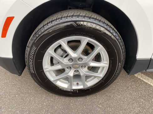 Used 2022 Chevrolet Equinox LT image 11