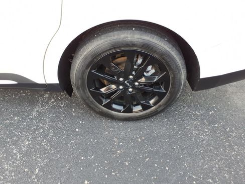 Used 2022 Kia Carnival SX image 8