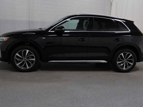 Used 2023 Audi Q5 2.0T Premium w/ Convenience Package AWD/4WD image 2