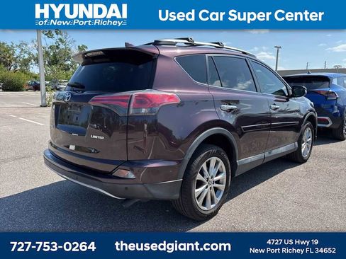 Used 2018 Toyota RAV4 Limited w/ Advanced Technology Package FWD image 3