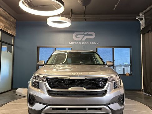 Used 2023 Kia Seltos S AWD/4WD image 8