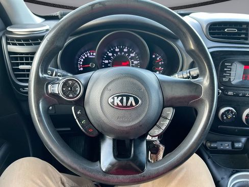 Used 2016 Kia Soul FWD image 14