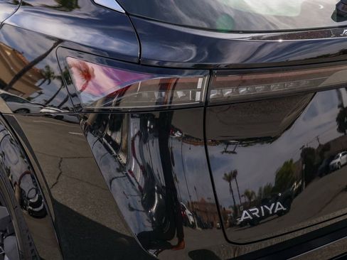 Used 2023 Nissan Ariya FWD image 7