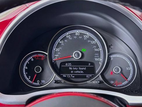Used 2018 Volkswagen Beetle 2.0T SE FWD image 14