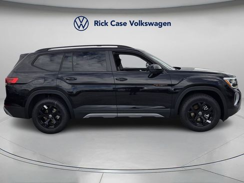 New 2026 Volkswagen Atlas Peak Edition AWD/4WD image 2
